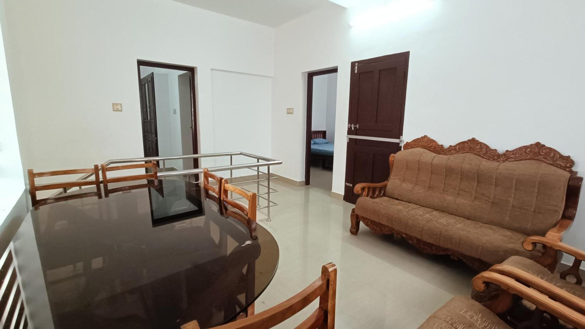 Mom'S Villa Nedumbassery Buitenkant foto