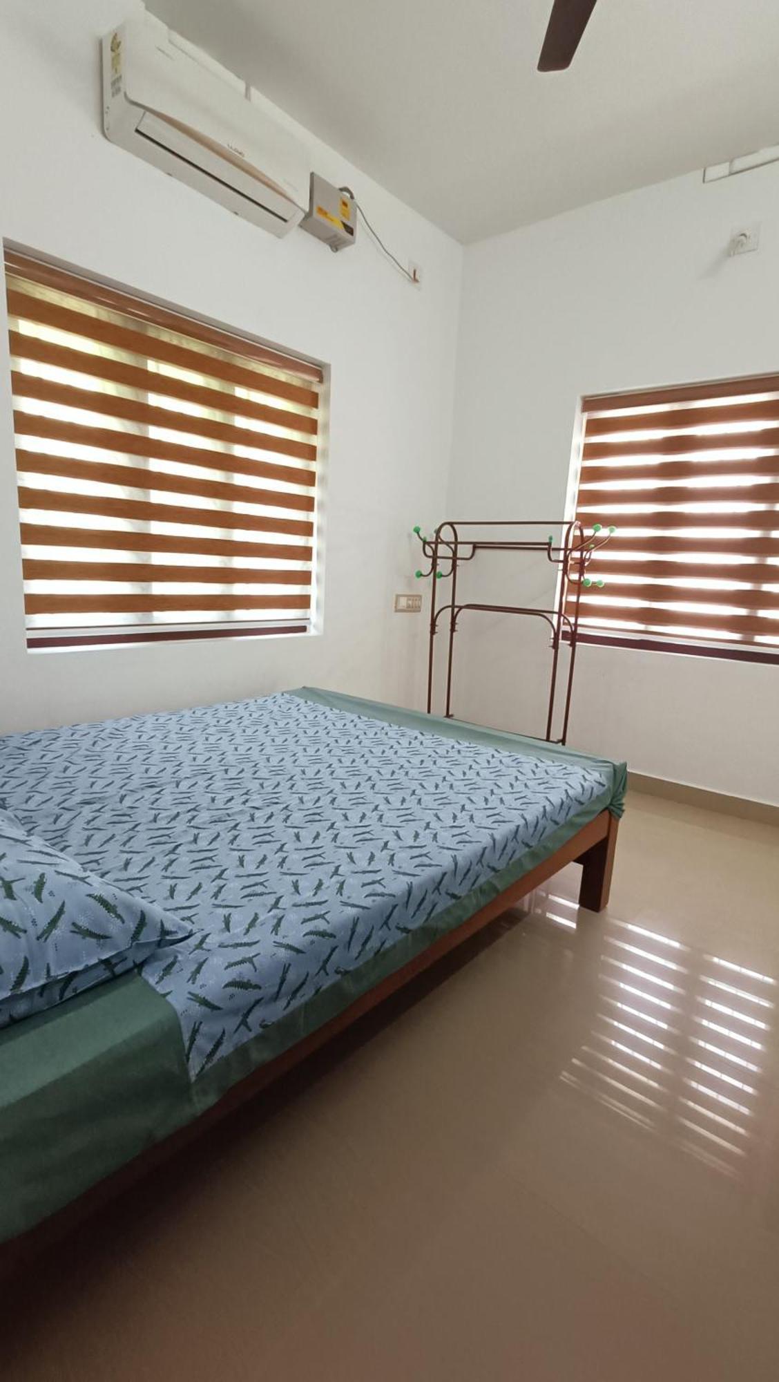 Mom'S Villa Nedumbassery Buitenkant foto